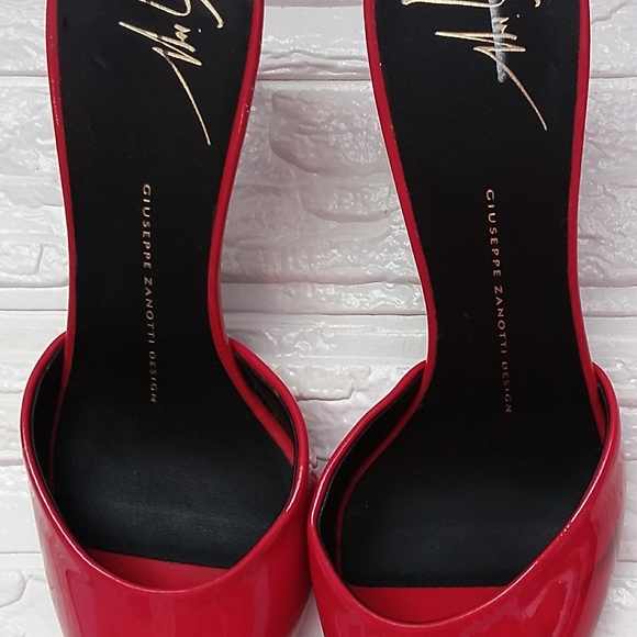 Giuseppe Zanotti Solid Red Shoe